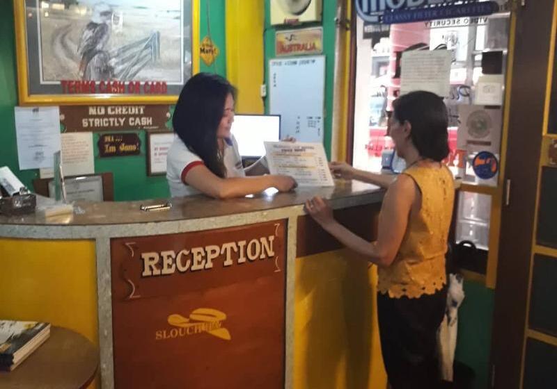 Slouch Hat Hotel And Restaurant