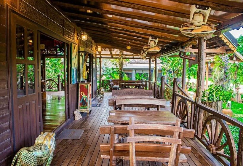 فندق Baan Baitan Resort