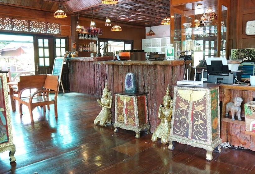 فندق Baan Baitan Resort