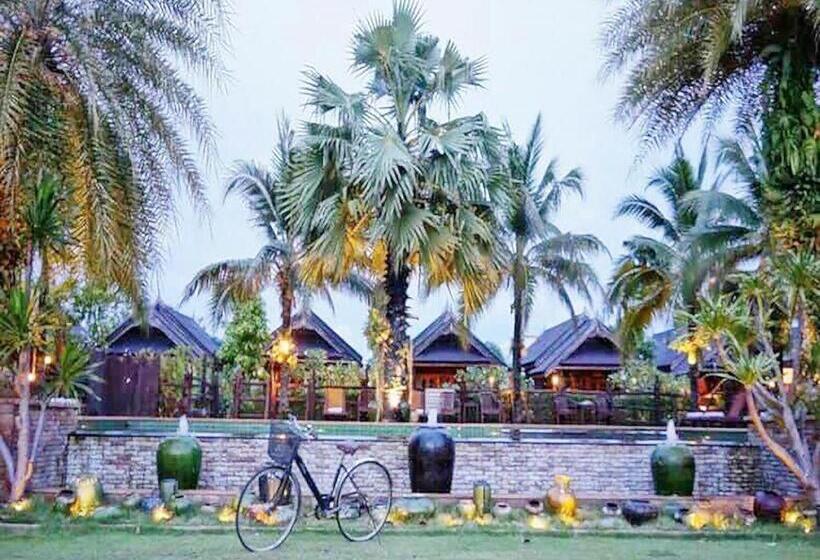 فندق Baan Baitan Resort