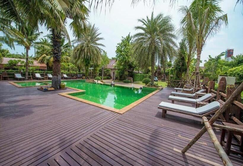 فندق Baan Baitan Resort