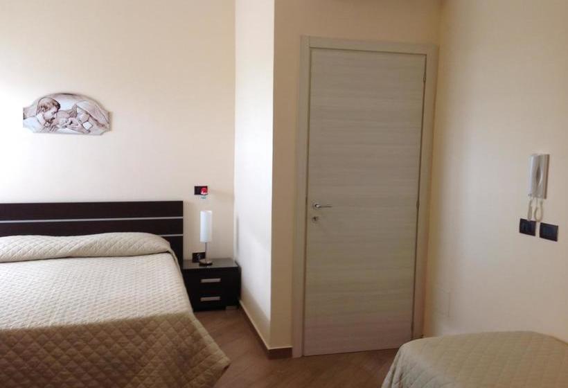 Отель Costa Del Sol