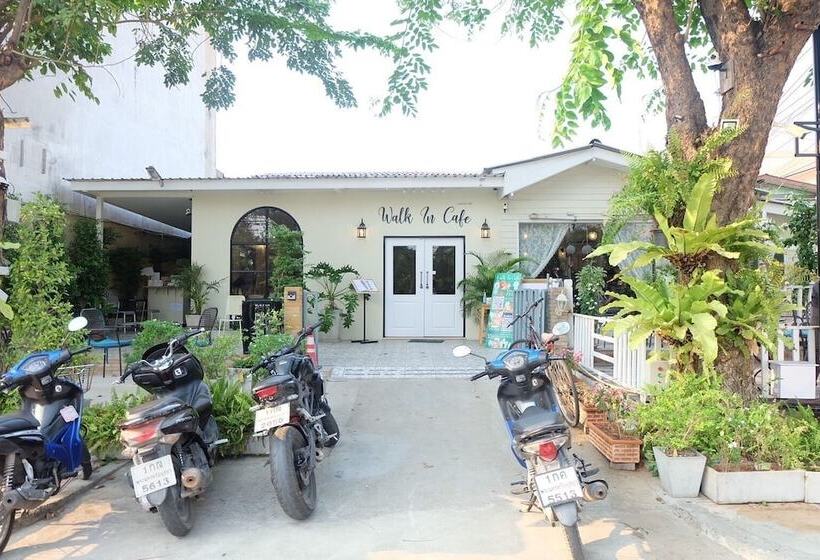 فندق Grandparent's Home