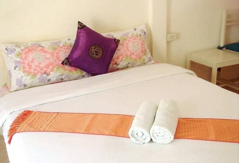 فندق Grandparent's Home