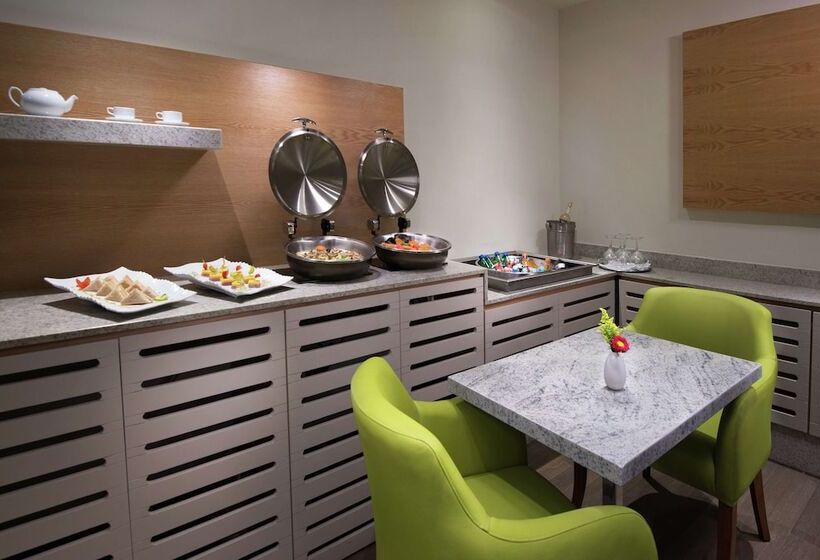 호텔 Hilton Garden Inn Monterrey Airport