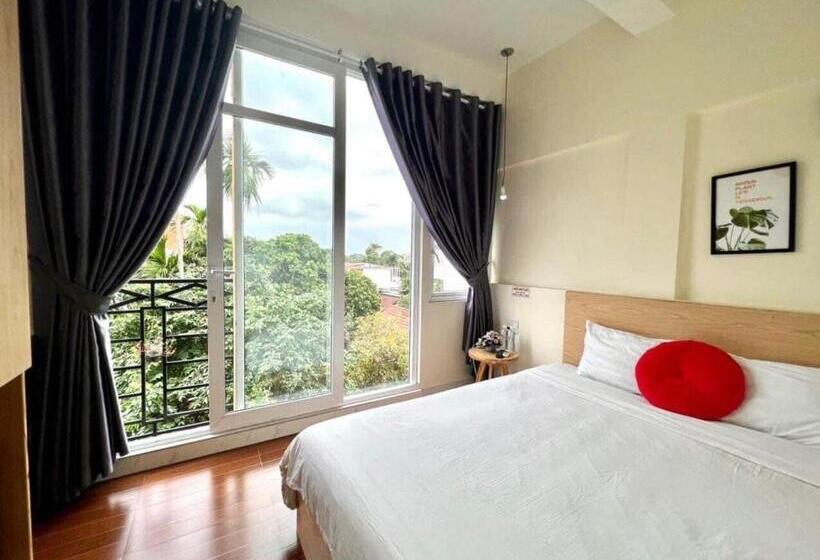 هتل Hue Four Seasons