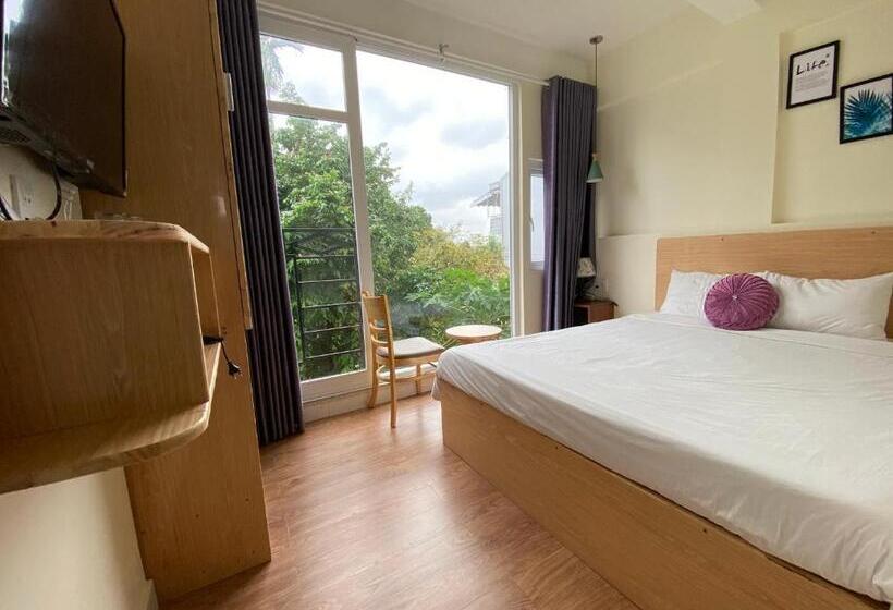 هتل Hue Four Seasons