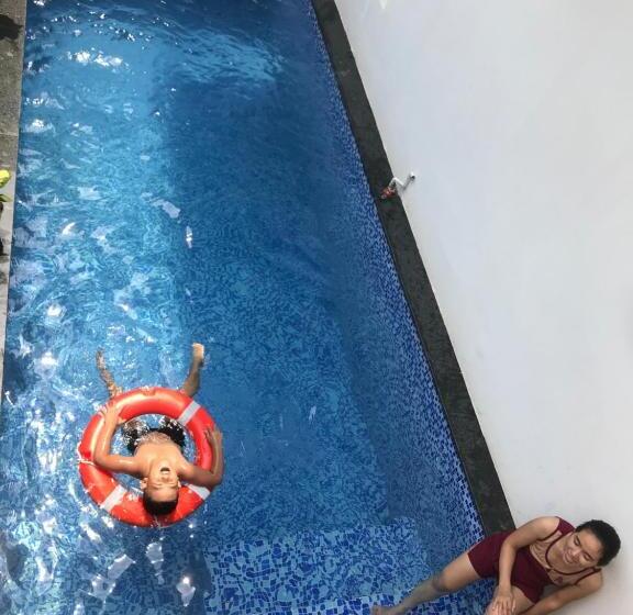 هتل Hue Four Seasons