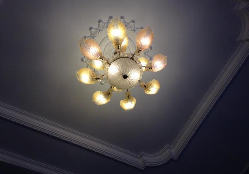 هتل Hue Four Seasons