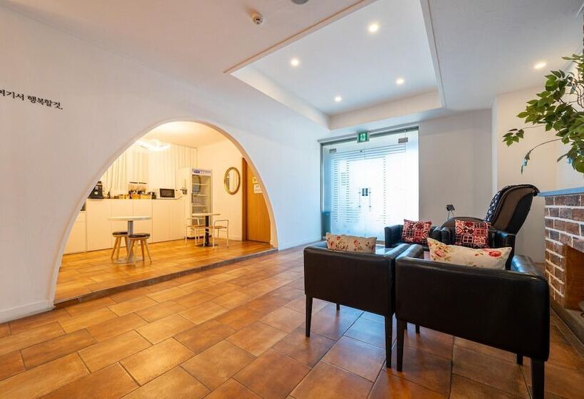 Jeonju Sanjeongdong Hotel Sopung