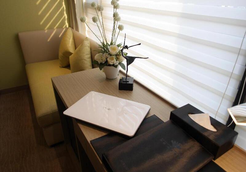 هتل Kaohsiung International Plaza