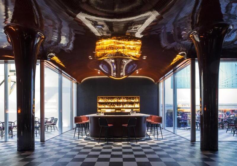 ホテル Les Bains Paris