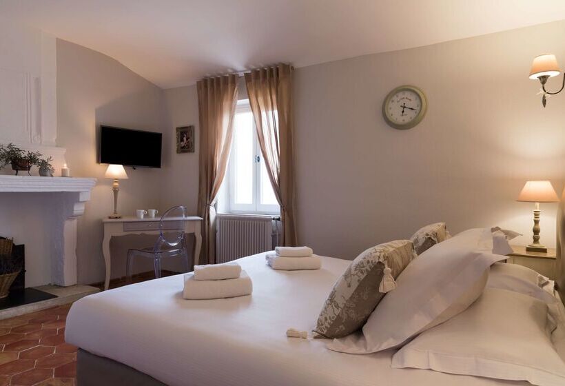 Отель Mas Des Romarins, The Originals Relais