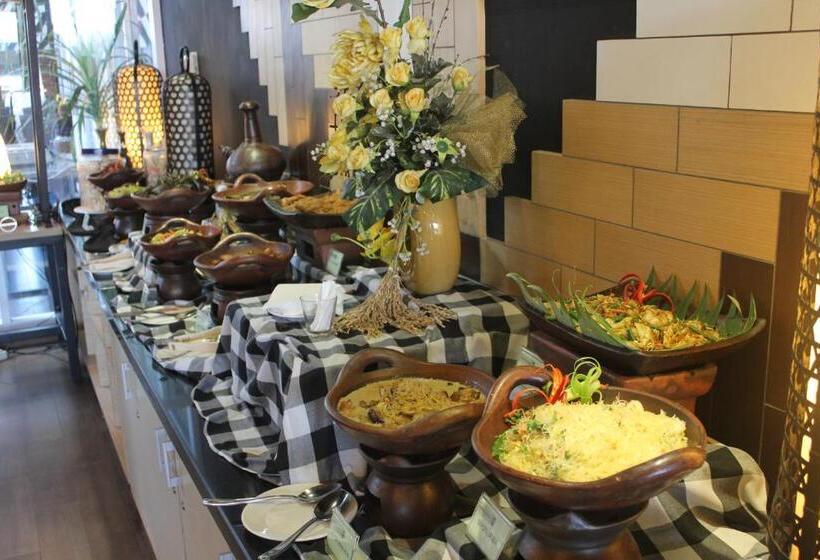 Maxonehotels At Tidar Surabaya