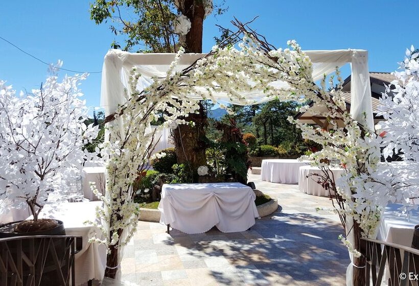 هتل Newtown Plaza