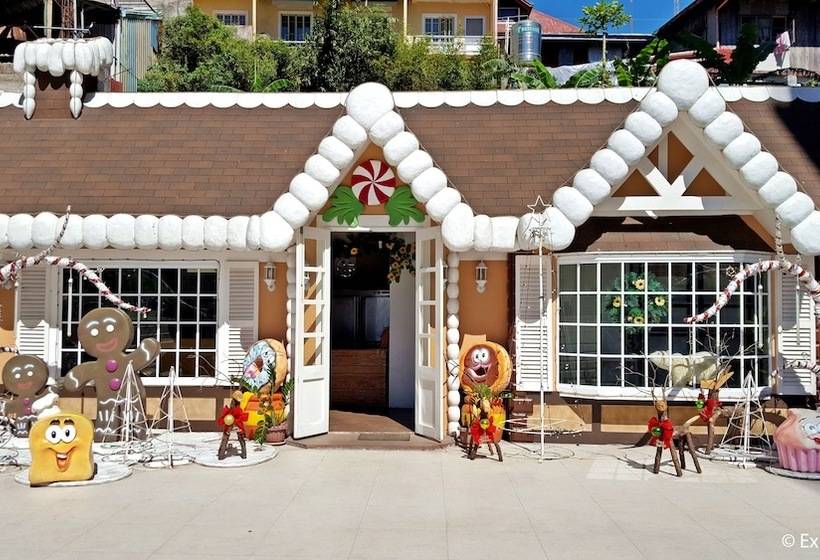 هتل Newtown Plaza