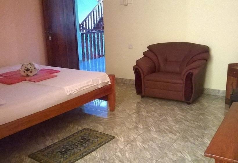 فندق Papaa Palace