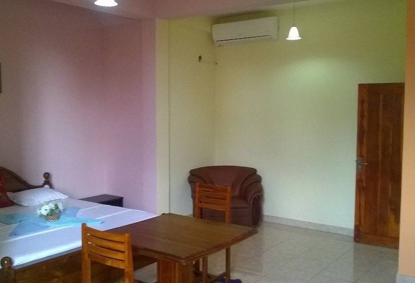 فندق Papaa Palace