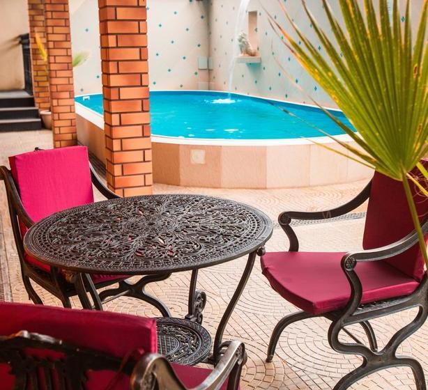 Arthotel Poruchik Rzhevsky