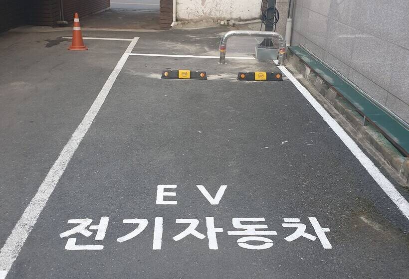 בית מלון כפרי Pungnam Family