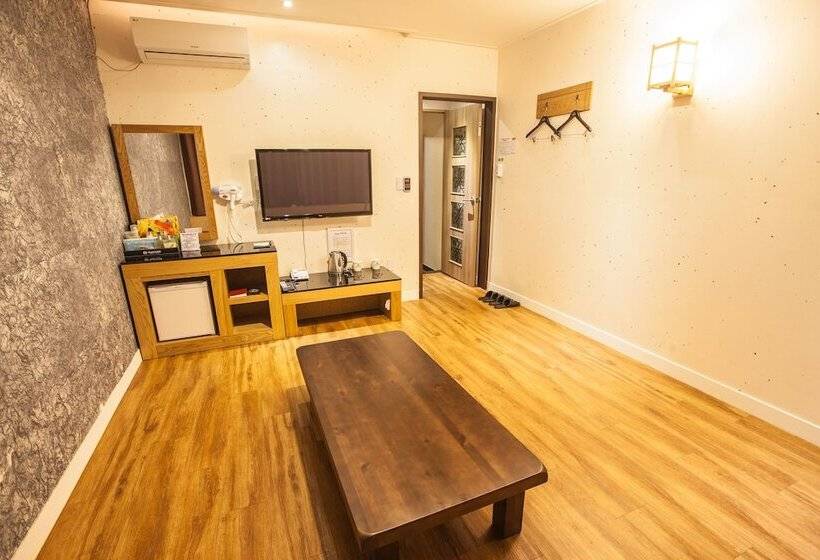 בית מלון כפרי Pungnam Family