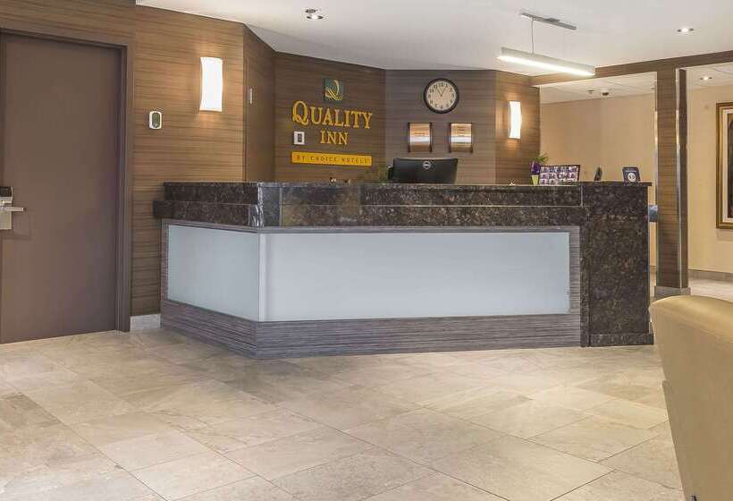 Отель Quality Inn Sept Iles