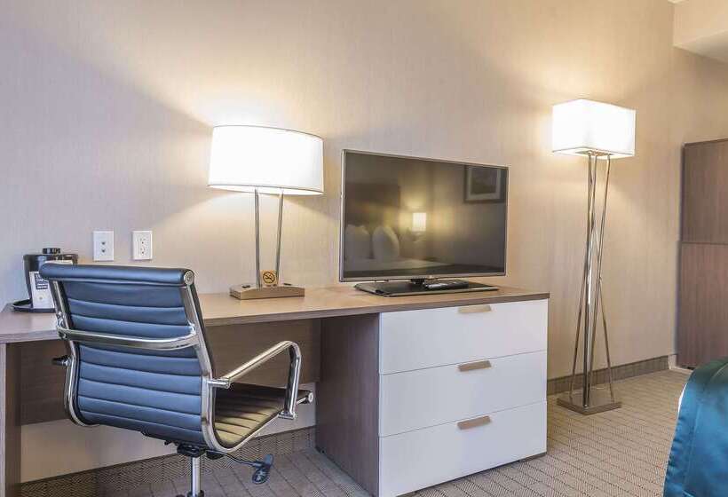 Отель Quality Inn Sept Iles