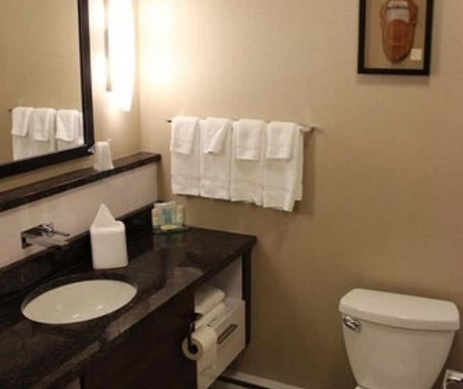 Отель Quality Inn Sept Iles