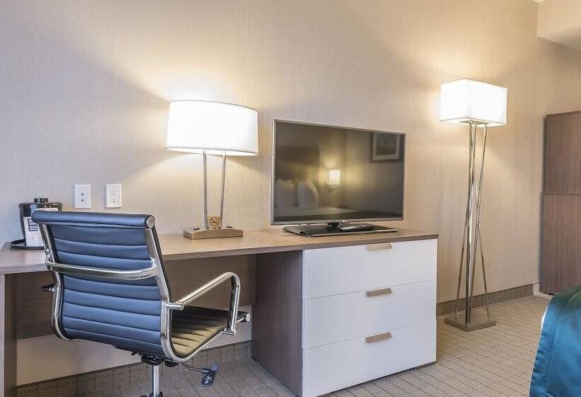 Отель Quality Inn Sept Iles