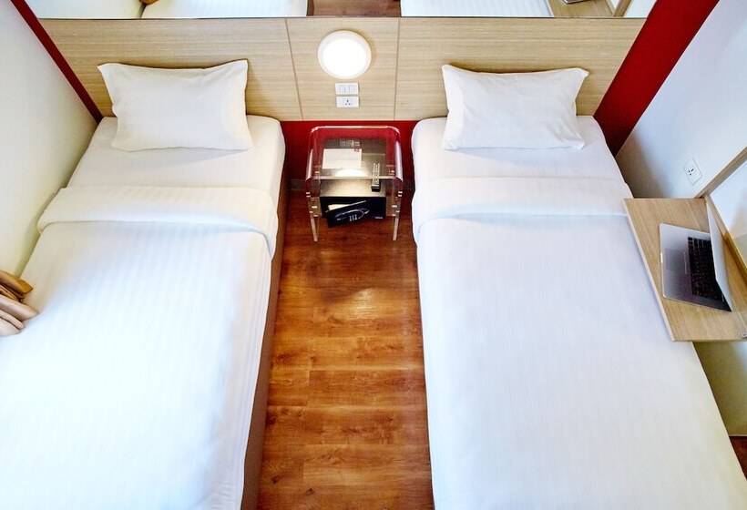 호텔 Red Planet Makati Amorsolo