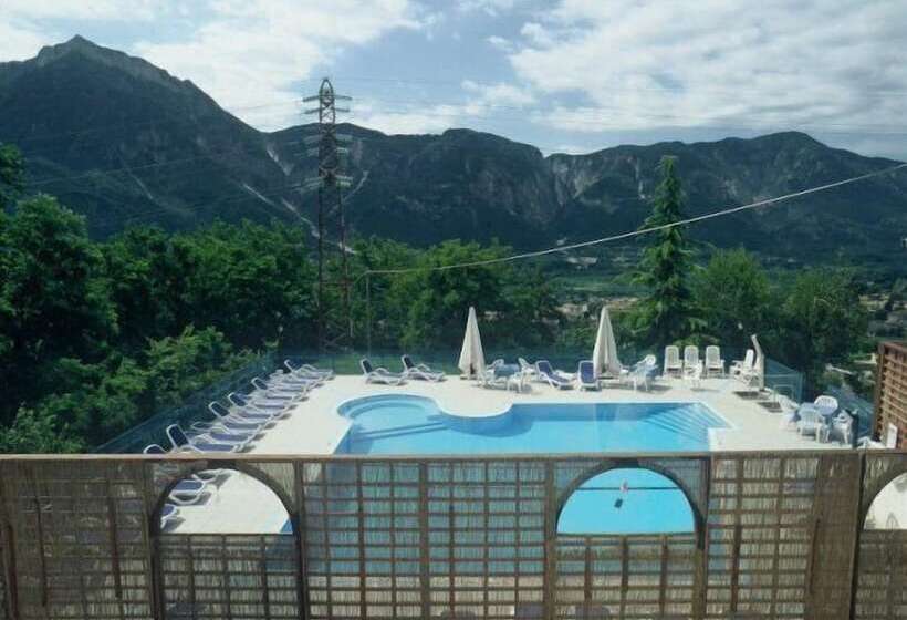 בית מלון כפרי Scaranò