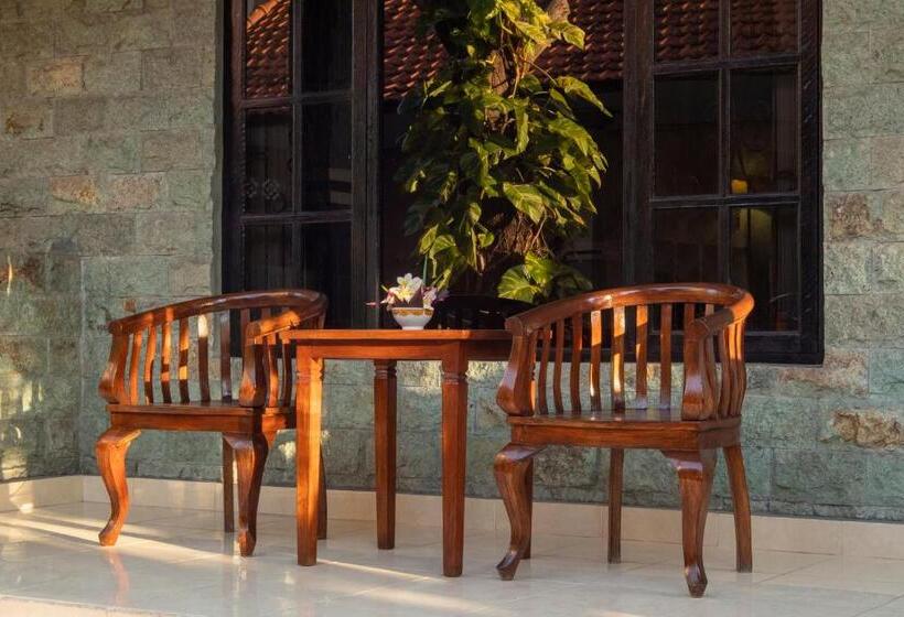 בית מלון כפרי Oka Legian