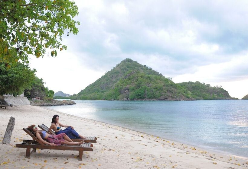 Sylvia Hotel & Resort Komodo