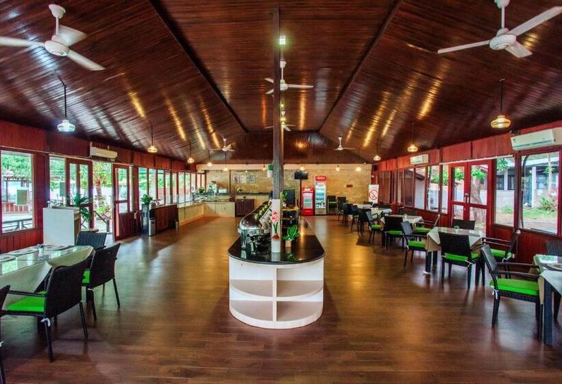 Sylvia Hotel & Resort Komodo