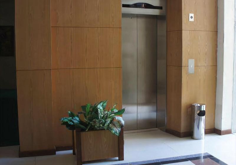 Sylvia Hotel Maumere