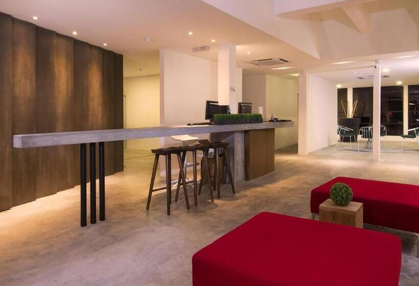 T+ Hotel Butterworth