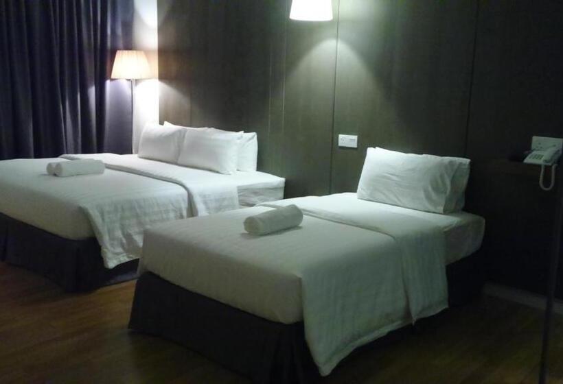 T+ Hotel Butterworth