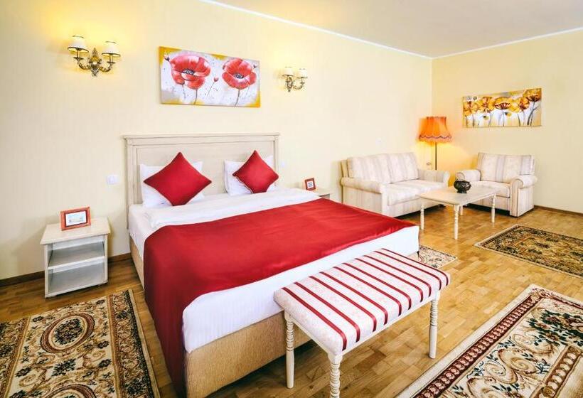 فندق The Council