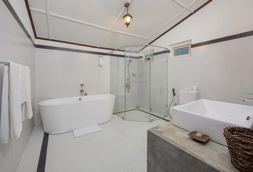 Отель The Secret Kandy