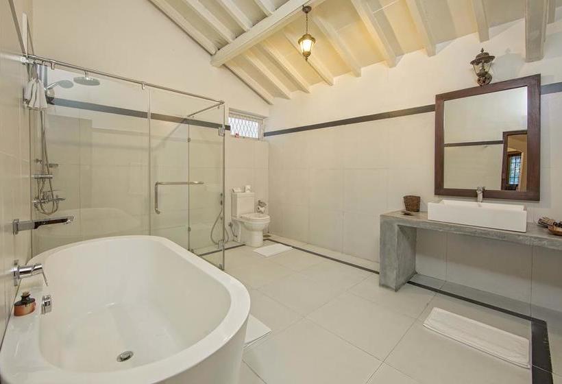 Отель The Secret Kandy