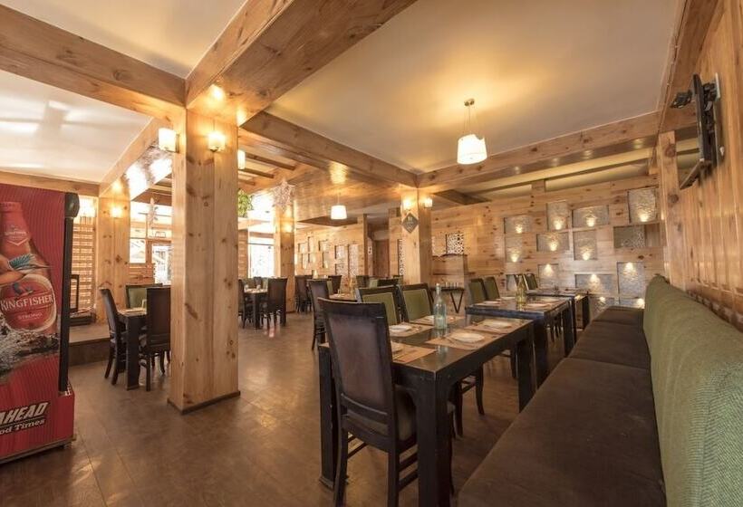 هتل Whispering Inn By Vivaan