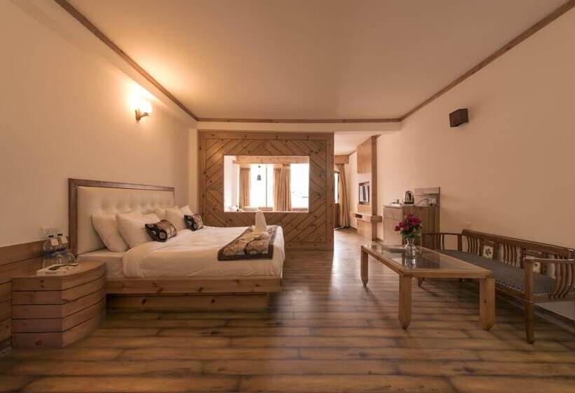 هتل Whispering Inn By Vivaan