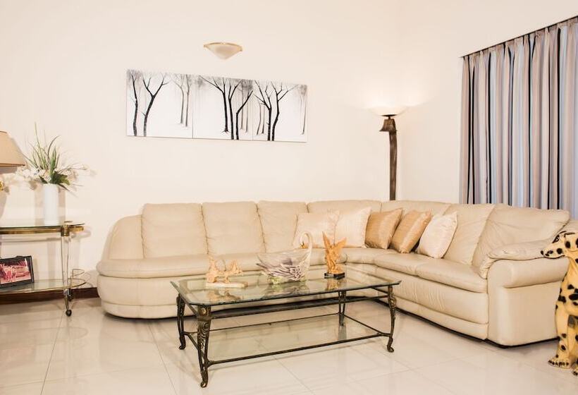 호텔 Whitehouse Residencies