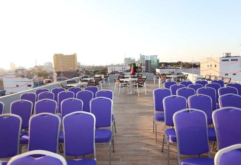 W Three Premier Hotel Lagaligo