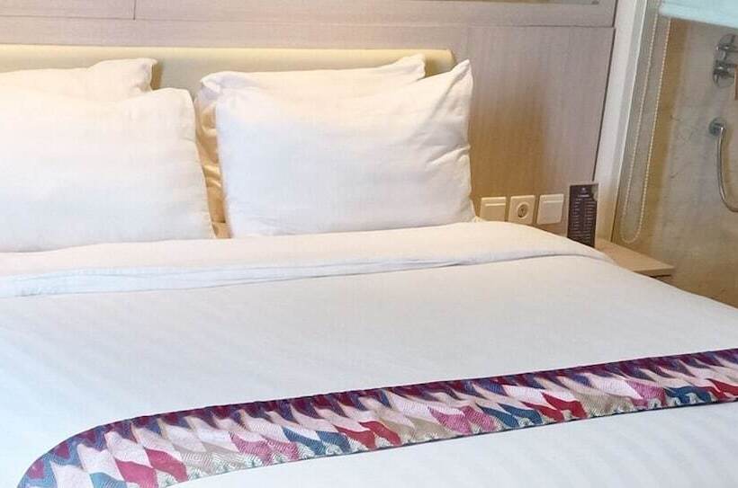 W Three Premier Hotel Lagaligo