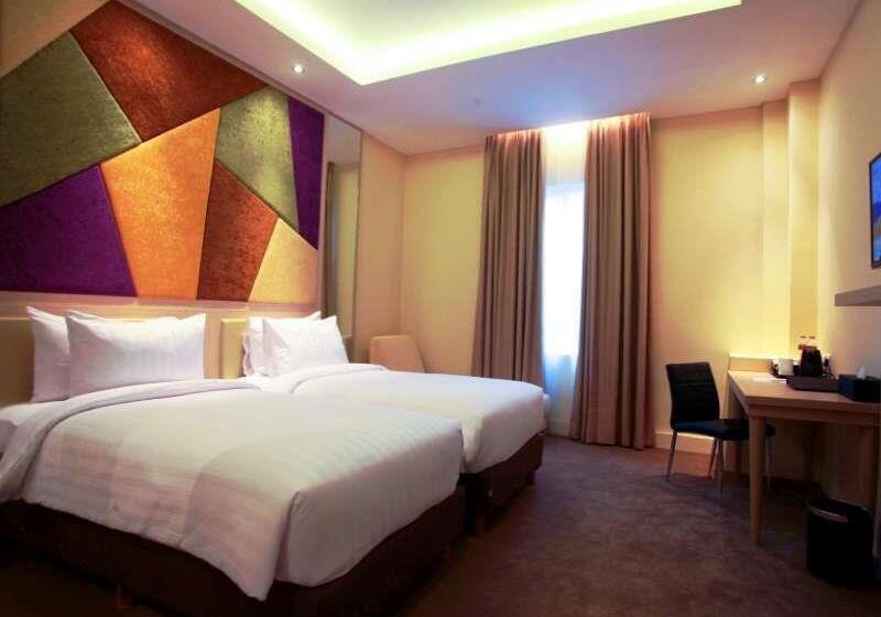 W Three Premier Hotel Lagaligo