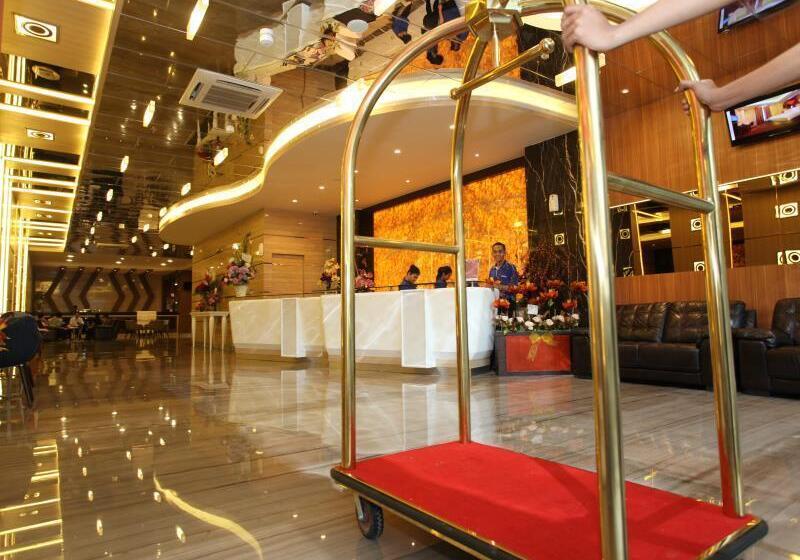 W Three Premier Hotel Lagaligo