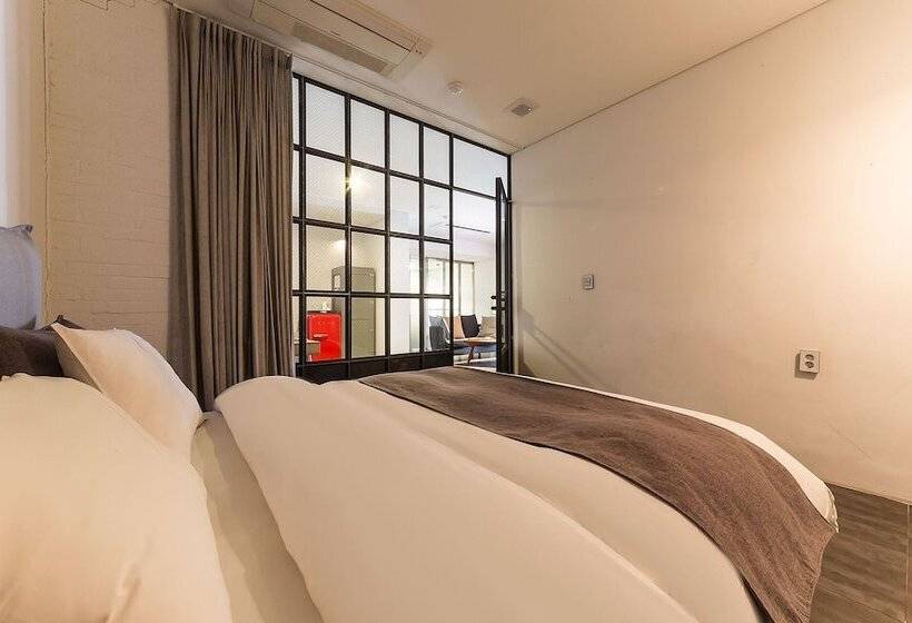 Hotel Yongin Army Boutique