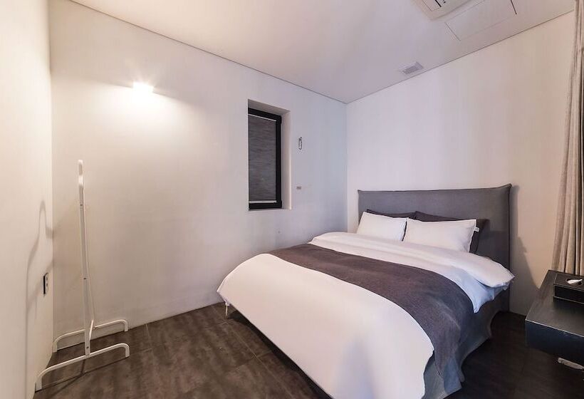 Hotel Yongin Army Boutique