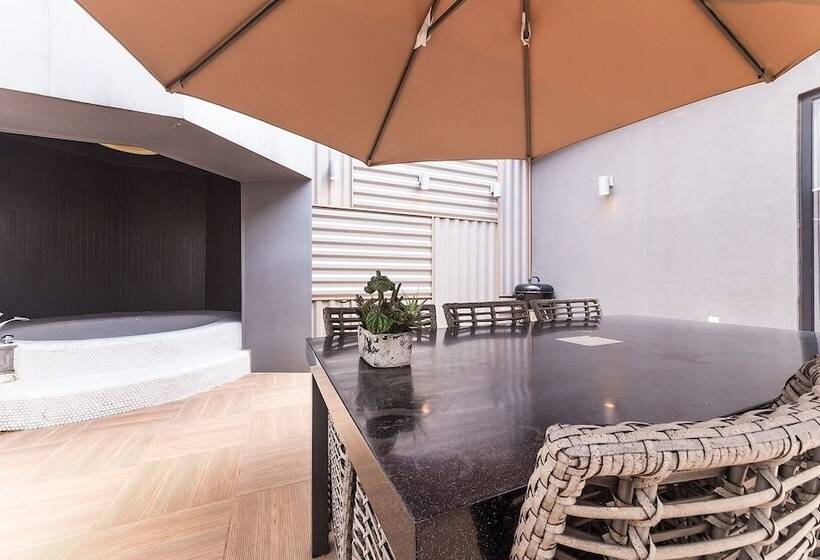 Hotel Yongin Army Boutique